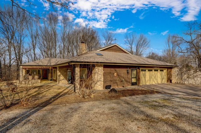 115 Ravenhill Drive, Highlandville, MO 65669