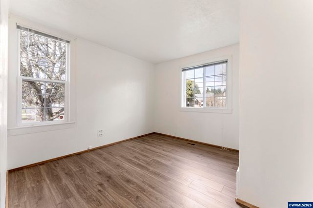 3303 Long St, Sweet Home, OR 97386