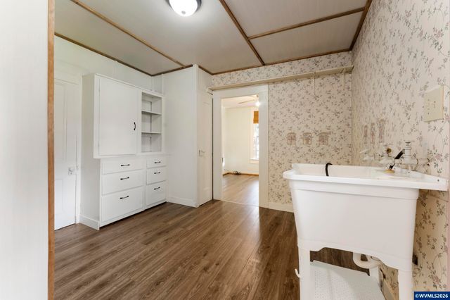 3303 Long St, Sweet Home, OR 97386