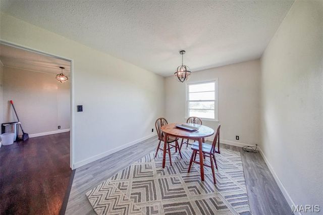 12575 State Route F, Rolla, MO 65401