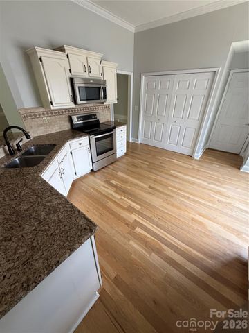 12207 Landing Green Drive, Charlotte, NC 28277