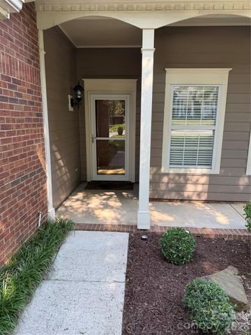 12207 Landing Green Drive, Charlotte, NC 28277