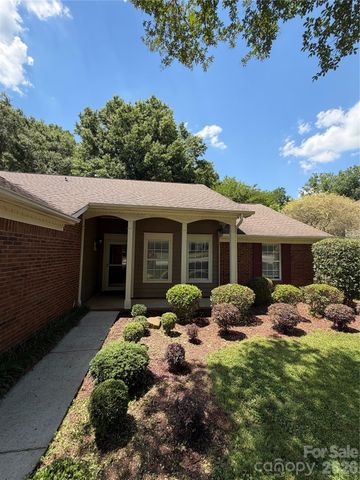 12207 Landing Green Drive, Charlotte, NC 28277