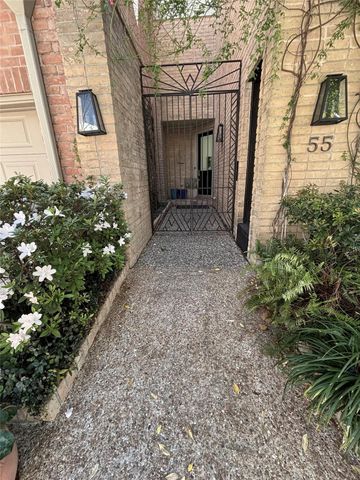 10 S Briar Hollow Lane 55, Houston, TX 77027