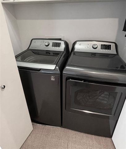 10 S Briar Hollow Lane 55, Houston, TX 77027