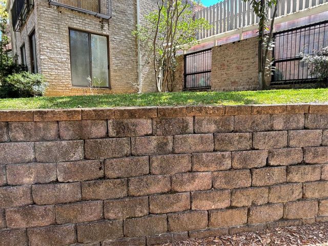 10 S Briar Hollow Lane 55, Houston, TX 77027