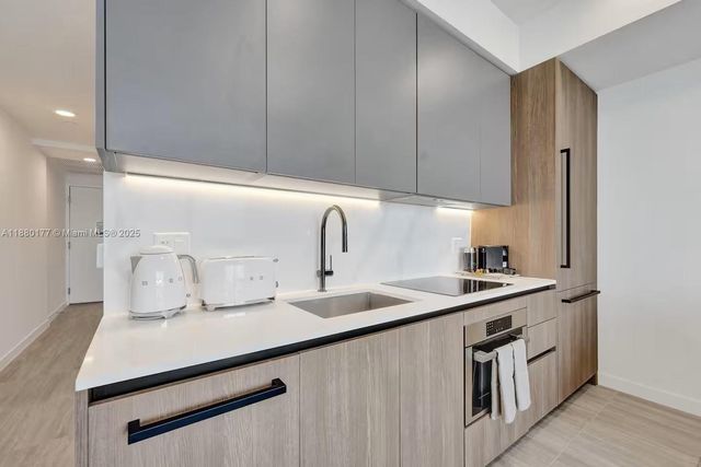 580 72nd Street 1713, Miami Beach, FL 33141