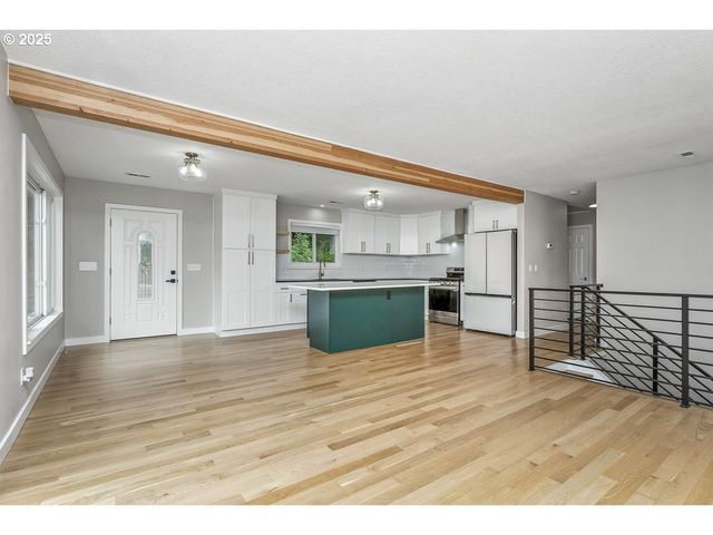 11639 Sw CHAMPLIN Ln, Beaverton, OR 97007