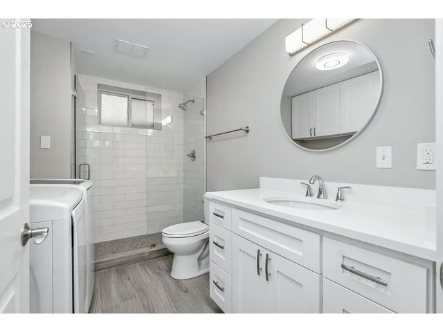 11639 Sw CHAMPLIN Ln, Beaverton, OR 97007