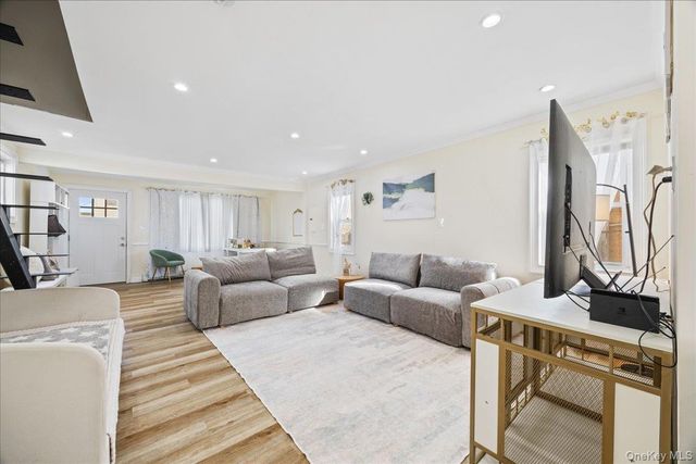 5 James Street, East Rockaway, NY 11518