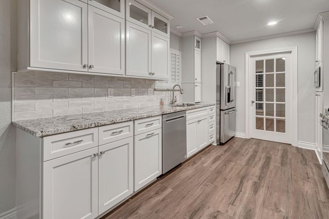 4702 Spring Lane, Baytown, TX 77521