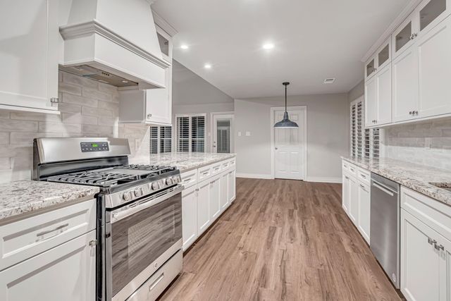 4702 Spring Lane, Baytown, TX 77521