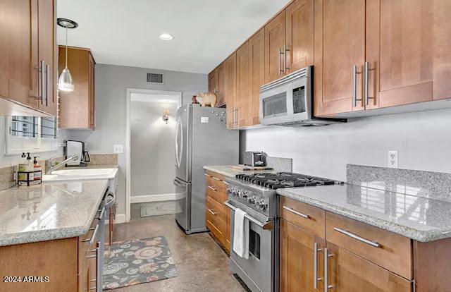 3909 E WHITTON Avenue, Phoenix, AZ 85018