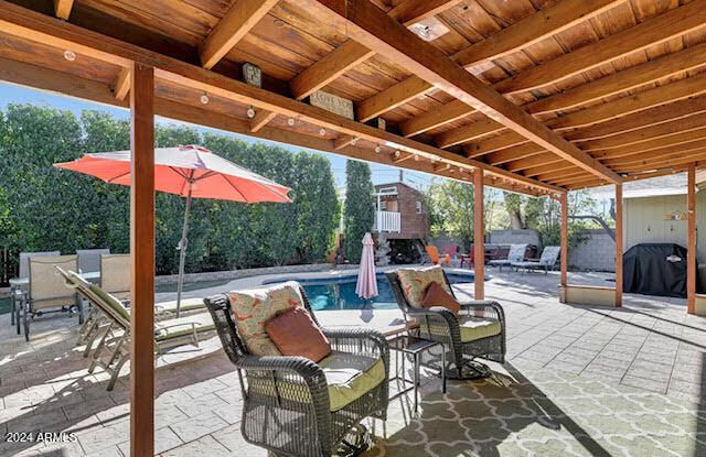 3909 E WHITTON Avenue, Phoenix, AZ 85018