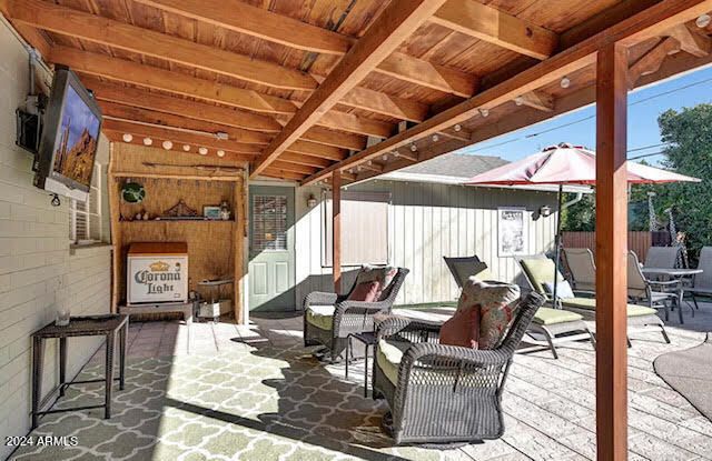 3909 E WHITTON Avenue, Phoenix, AZ 85018