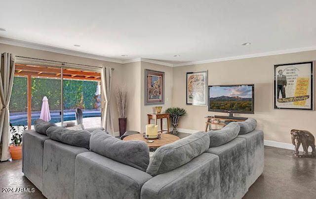 3909 E WHITTON Avenue, Phoenix, AZ 85018
