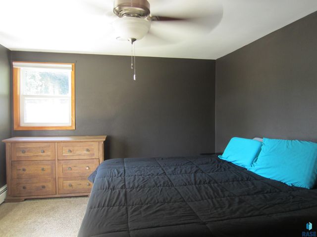 2701 S Elmwood Ave, Sioux Falls, SD 57105