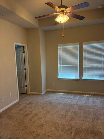 7220 Wyoming Springs DR 1001, Round Rock, TX 78681