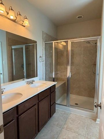 7220 Wyoming Springs DR 1001, Round Rock, TX 78681