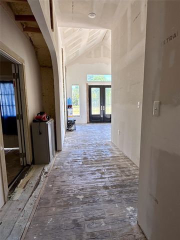 270 County Road 3409, Cleveland, TX 77327