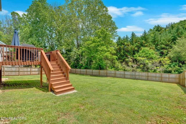 4512 Everwood Oak Lane, Knoxville, TN 37918