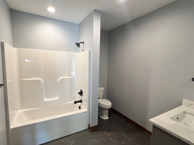 1005 W 8th Street N, Newton, IA 50208