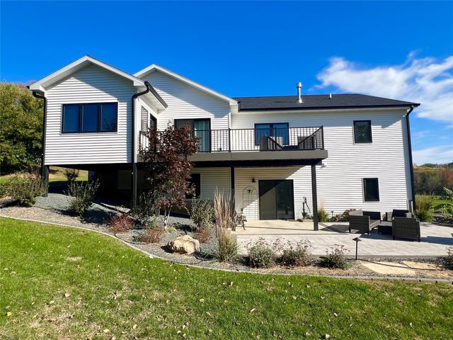 1005 W 8th Street N, Newton, IA 50208