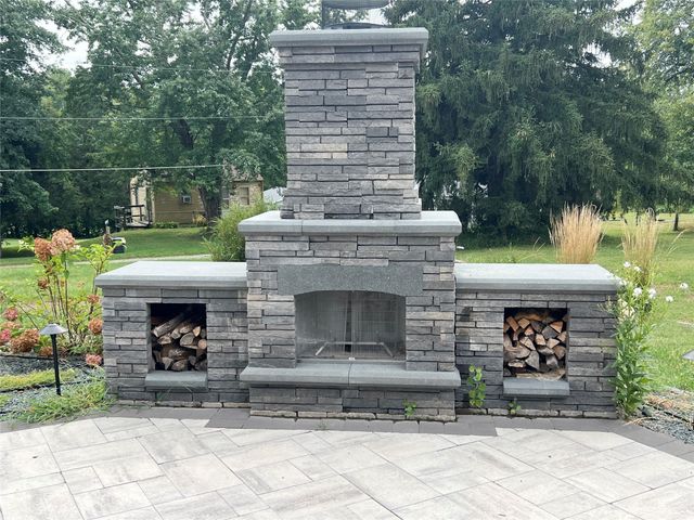 1005 W 8th Street N, Newton, IA 50208