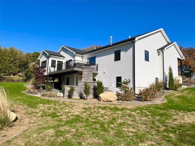 1005 W 8th Street N, Newton, IA 50208