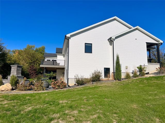 1005 W 8th Street N, Newton, IA 50208