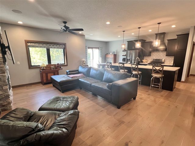 1005 W 8th Street N, Newton, IA 50208