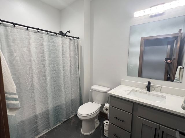 1005 W 8th Street N, Newton, IA 50208