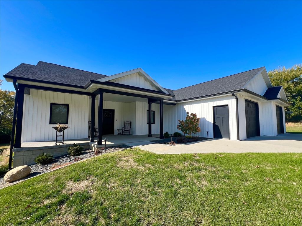 1005 W 8th Street N, Newton, IA 50208