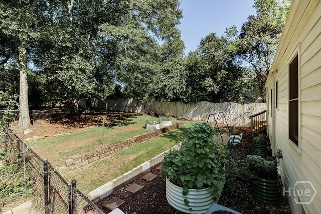 1686 S Milledge Avenue, Athens, GA 30606