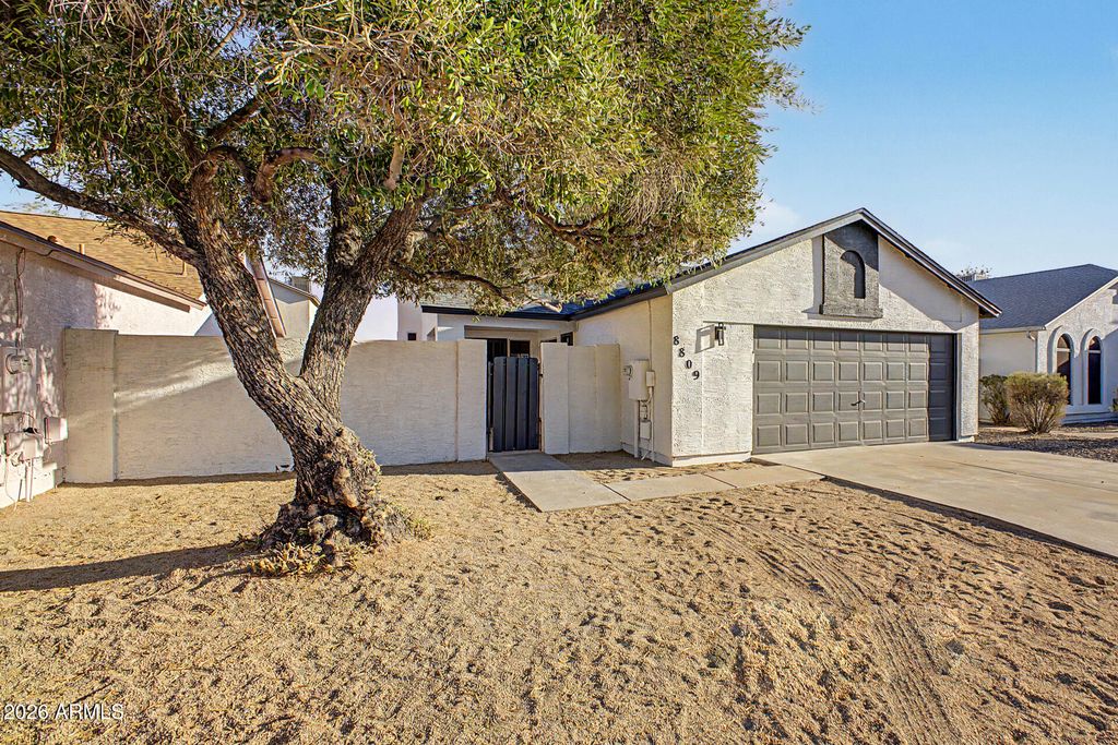 8809 W ATHENS Street, Peoria, AZ 85382