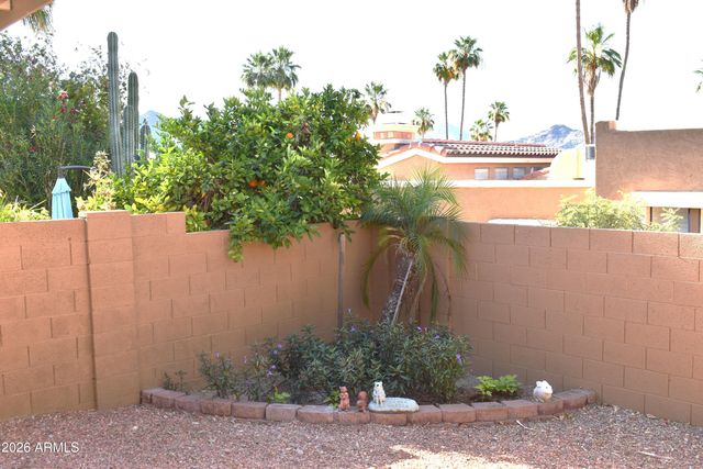 1019 E DESERT COVE Avenue, Phoenix, AZ 85020