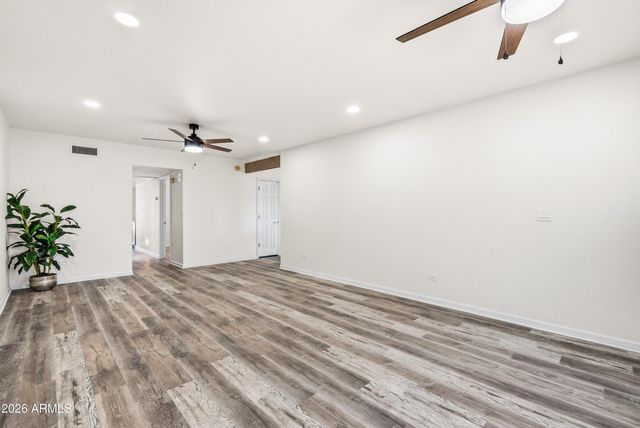 1019 E DESERT COVE Avenue, Phoenix, AZ 85020