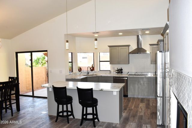 1019 E DESERT COVE Avenue, Phoenix, AZ 85020
