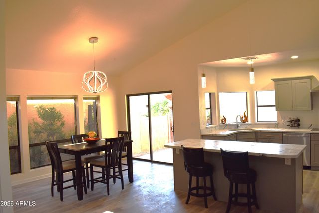 1019 E DESERT COVE Avenue, Phoenix, AZ 85020