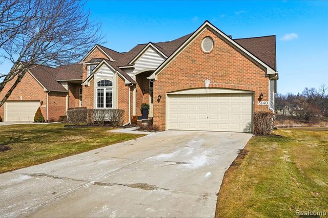 6140 Warwick Drive 6, Commerce Twp, MI 48382