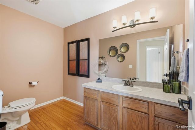 6140 Warwick Drive 6, Commerce Twp, MI 48382