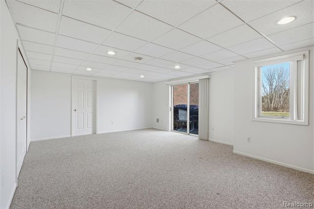 6140 Warwick Drive 6, Commerce Twp, MI 48382