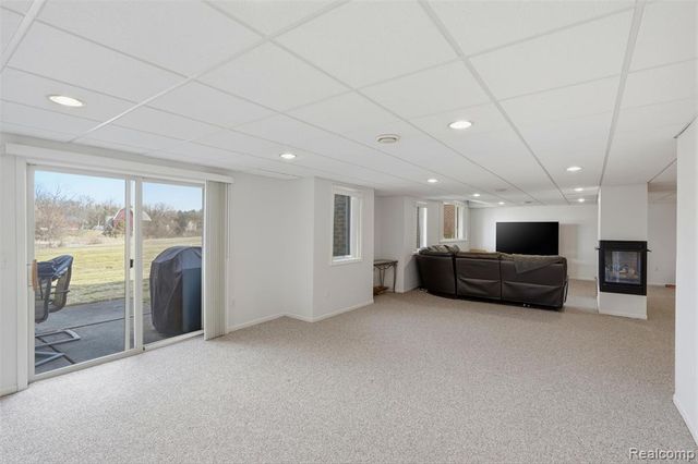 6140 Warwick Drive 6, Commerce Twp, MI 48382