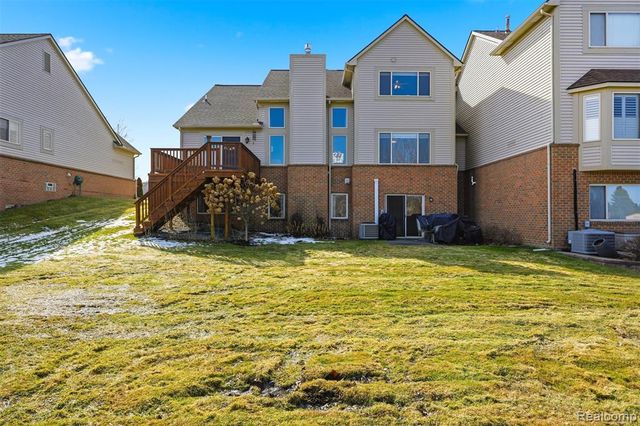 6140 Warwick Drive 6, Commerce Twp, MI 48382