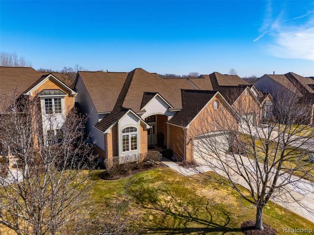 6140 Warwick Drive 6, Commerce Twp, MI 48382