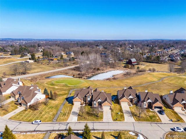 6140 Warwick Drive 6, Commerce Twp, MI 48382