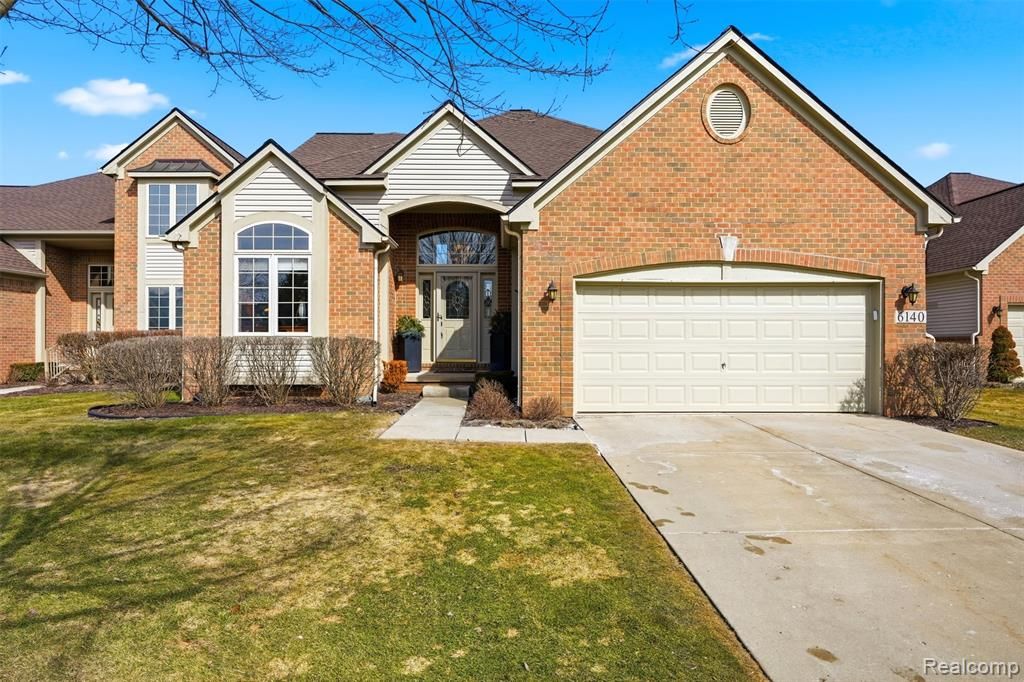 6140 Warwick Drive 6, Commerce Twp, MI 48382