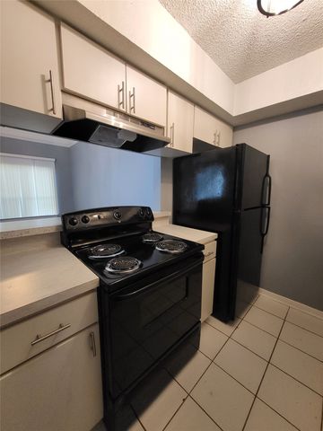 305 Trinidad Drive, Grand Prairie, TX 75052
