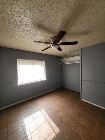 305 Trinidad Drive, Grand Prairie, TX 75052