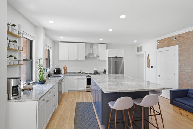 1200 W Sherwin Avenue 2K, Chicago, IL 60626